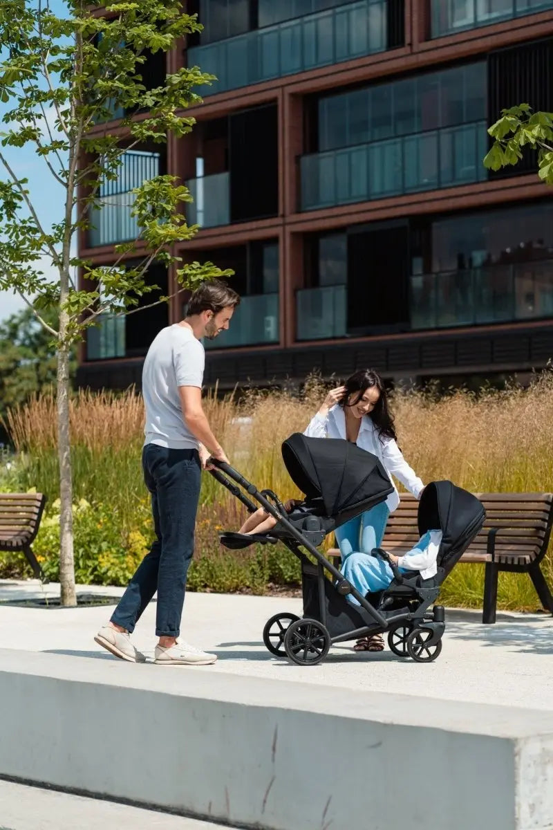When Should You Switch from a Stroller to a Buggy?
