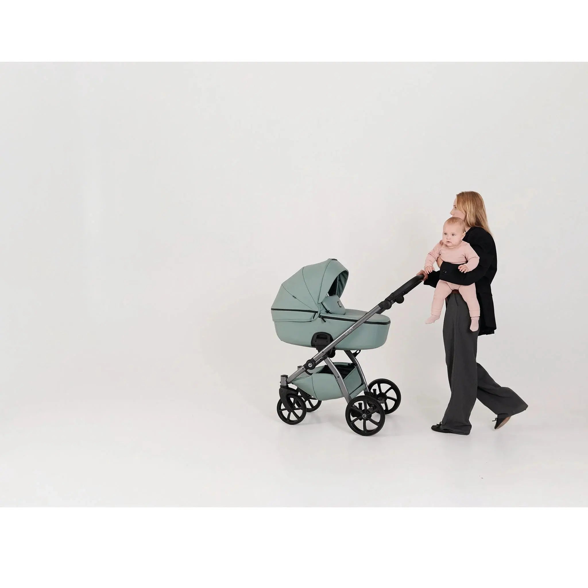 Tutis Uno5+ (Eco-Leather Collection)